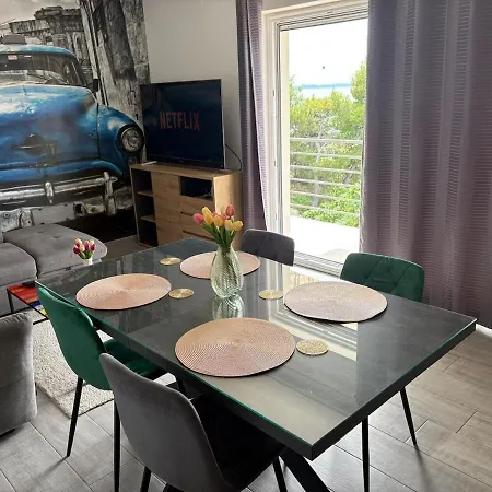 Appartamento With A Large Terrace And A Beautiful View